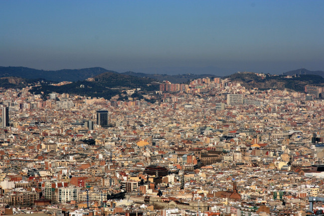Обои картинки фото города, барселона, испания, крыши, дома, панорама, город