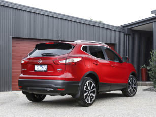 Картинка автомобили nissan datsun красный 2014г qashqai au-spec