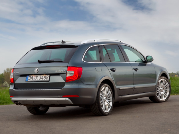 Обои картинки фото автомобили, skoda, superb, 2014г, outdoor, combi
