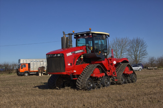 Обои картинки фото техника, тракторы на гусенецах, поле, трактор