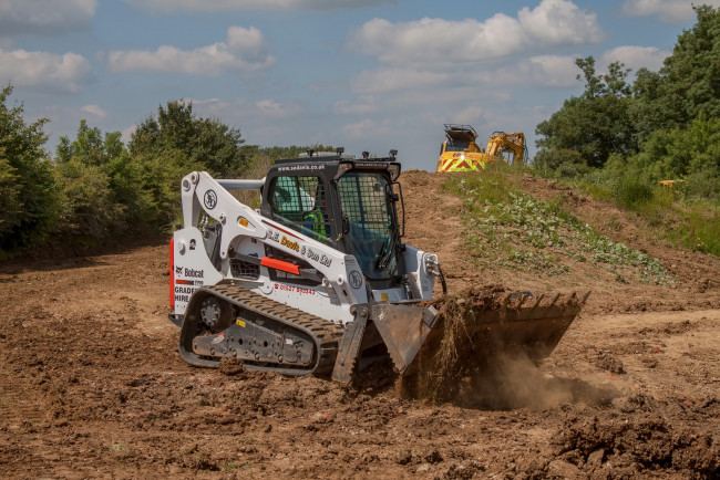 Обои картинки фото техника, тракторы на гусенецах, минитрактор, ковш