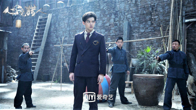 Обои картинки фото кино фильмы, psych-hunter, парень, враги, оружие