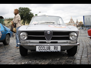 Картинка автомобили выставки уличные фото