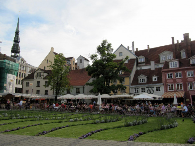 Обои картинки фото старая, рига, площадь, ливу, города, латвия