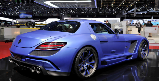 Обои картинки фото автомобили, выставки, уличные, фото, custom