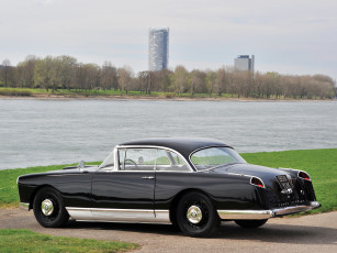 Картинка автомобили facel vega