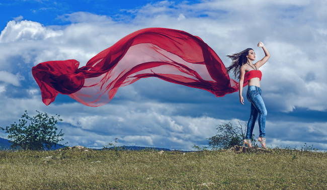 Обои картинки фото helena rios, девушки, helena de castro rios, ветер, материя, helena, rios