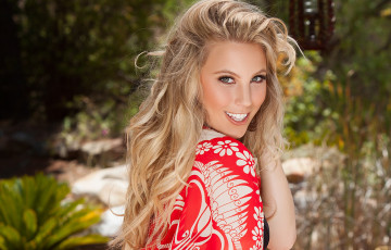 Картинка девушки chanel+elle модель фон взгляд девушка