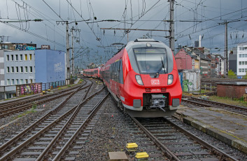 Картинка техника поезда состав локомотив рельсы