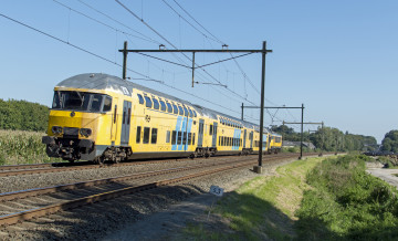 Картинка техника поезда локомотив рельсы состав