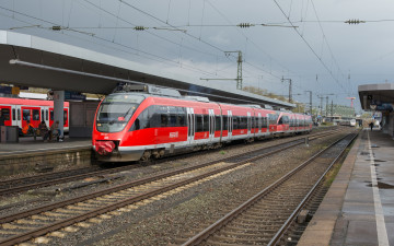 Картинка техника поезда состав локомотив рельсы