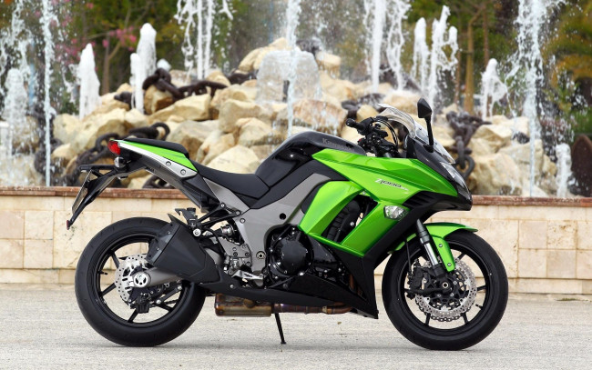 Обои картинки фото мотоциклы, kawasaki, камни, кавасаки, фонтан, зеленый, sx, z1000