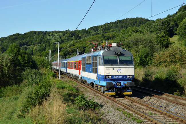 Обои картинки фото техника, поезда, рельсы, локомотив, состав