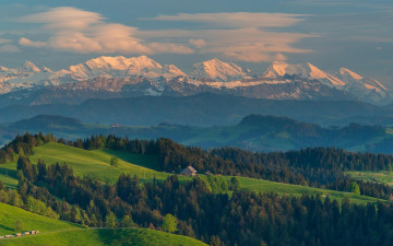 Картинка природа пейзажи дорога домики деревья холмы горы