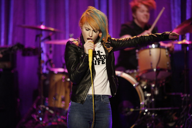 Обои картинки фото hayley-williams, музыка, paramore, группа