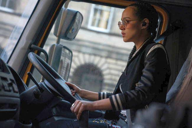 Обои картинки фото fast & furious 9 ,  2021 , кино фильмы, fast & furious 9, боевик, триллер, криминал, форсаж, 9, nathalie, emmanuel, ramsey