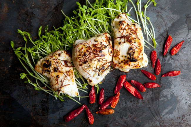 Обои картинки фото еда, мясные блюда, индийская, кухня, филе, куриное, перчик