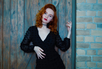 Картинка кети+мейв девушки -+рыжеволосые+и+разноцветные девушка женщина рыжая светлая тёмная сексуальная модель звезда позирует разная обувь верхняя стильная одежда нижнее эротическое бельё трусы лифчик колготки чулки аксессуары макияж и множество элементов на фотографии