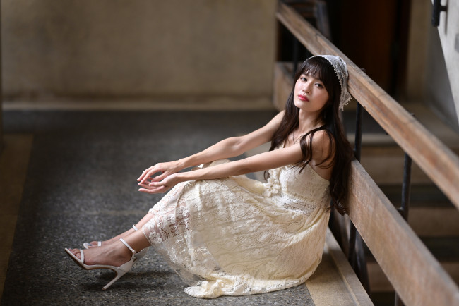 Обои картинки фото азиатская красота, девушки, - азиатки, девушка, женщина, брюнетка, темноволосая, сексуальная, модель, звезда, позирует, разная, обувь, верхняя, стильная, одежда, нижнее, эротическое, бельё, трусы, лифчик, колготки, чулки, аксессуары, макияж, и, множество, элементов, на, фотографии