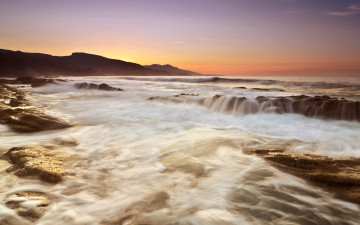 Картинка природа моря океаны камни закат море