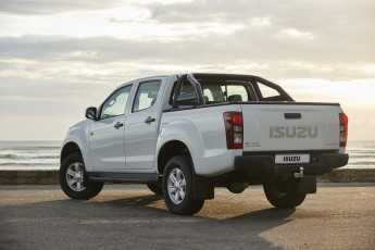 Картинка автомобили isuzu 2015г fleetside cab double kb