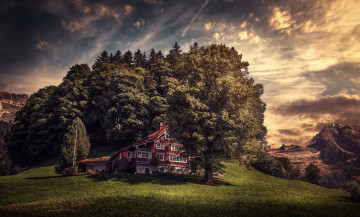 Картинка города -+здания +дома горы деревья дом облака