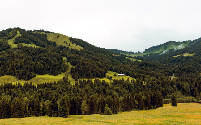 Обои картинки фото природа, горы, холмы, деревья, домик