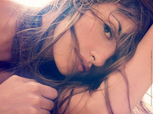 Картинка календари девушки лицо взгляд