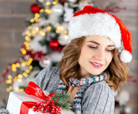 Картинка девушки -+лица +портреты праздник подарок колпак