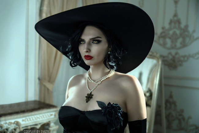 Обои картинки фото девушки, анастасия волкова , svizee, образ, косплей, наряд, шляпа, ожерелье, платье