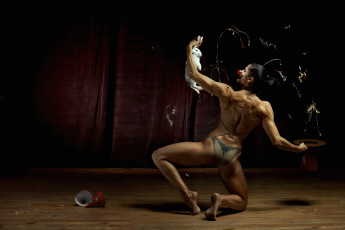 Картинка бодибилдинг юмор приколы кролик фокус девушка