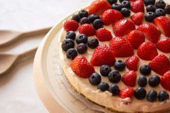 Картинка еда торт только ягоды