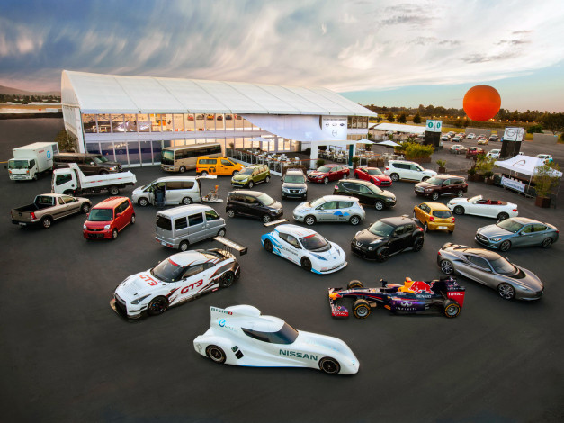 Обои картинки фото автомобили, разные, вместе, datsun, infiniti, nissan