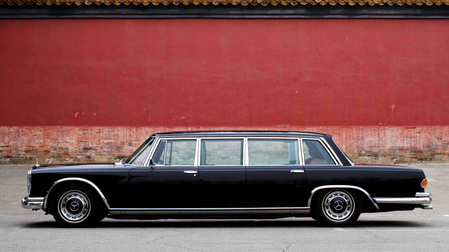 Обои картинки фото mercedes, автомобили, benz, германия, подразделение, daimler, ag, легковые, автобусы, грузовики, двигатели, mercedes-benz