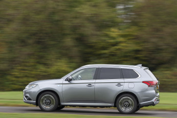 Картинка автомобили mitsubishi uk-spec phev outlander 2015г