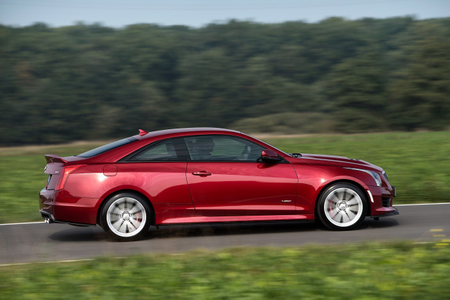 Обои картинки фото автомобили, cadillac, eu-spec, красный, coupe, ats-v, 2015г