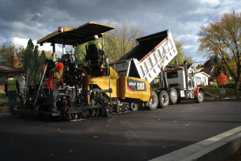 Картинка техника асфальтоукладочная+техника caterpillar