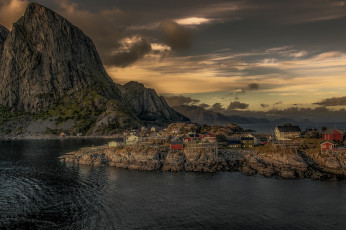 Картинка golden+hamnoy города -+пейзажи побережье