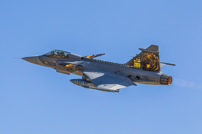 Обои картинки фото jas-39c gripen, авиация, боевые самолёты, истребитель