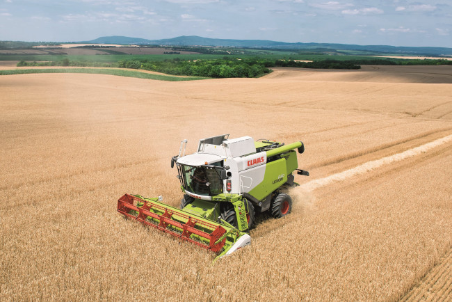 Обои картинки фото техника, комбайны, claas, axion