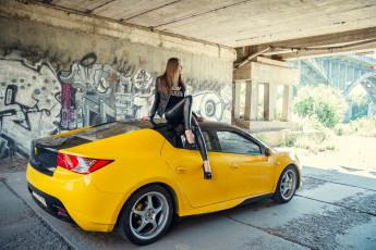 Картинка тагаз+aquila автомобили -авто+с+девушками тагаз aquila автомобиль жёлтый девушка