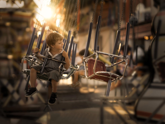 Обои картинки фото разное, дети, мальчик, ребенок, карусель