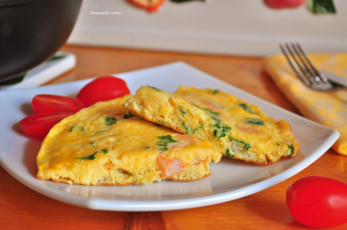 Картинка еда Яичные блюда фриттата томаты помидоры