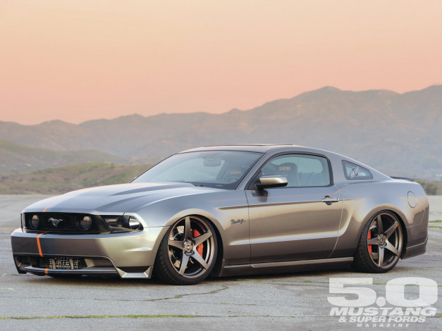 Обои картинки фото supercharged, 2011, ford, mustang, gt, автомобили, mustang2