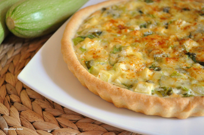 Обои картинки фото еда, пицца, киш, пирог, кабачки