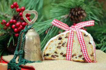 Картинка праздничные угощения шишка бант пирог колокольчик