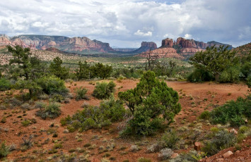 Картинка природа горы скалы кустарник тучи