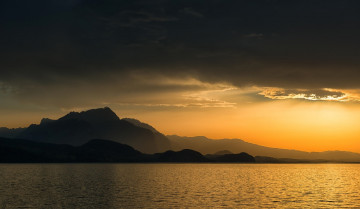 Картинка природа побережье пейзаж озеро горы рассвет