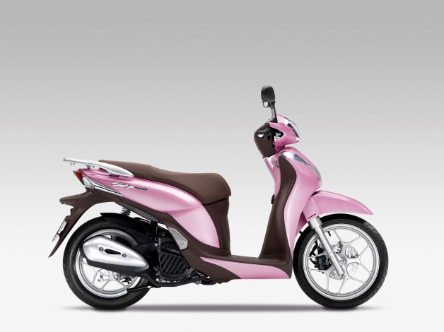 Обои картинки фото мотоциклы, мотороллеры, honda