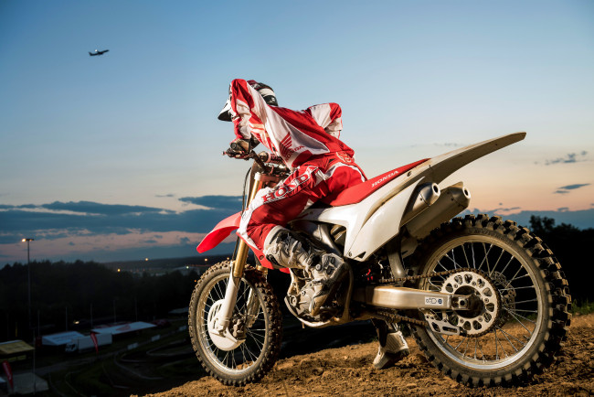 Обои картинки фото мотоциклы, honda